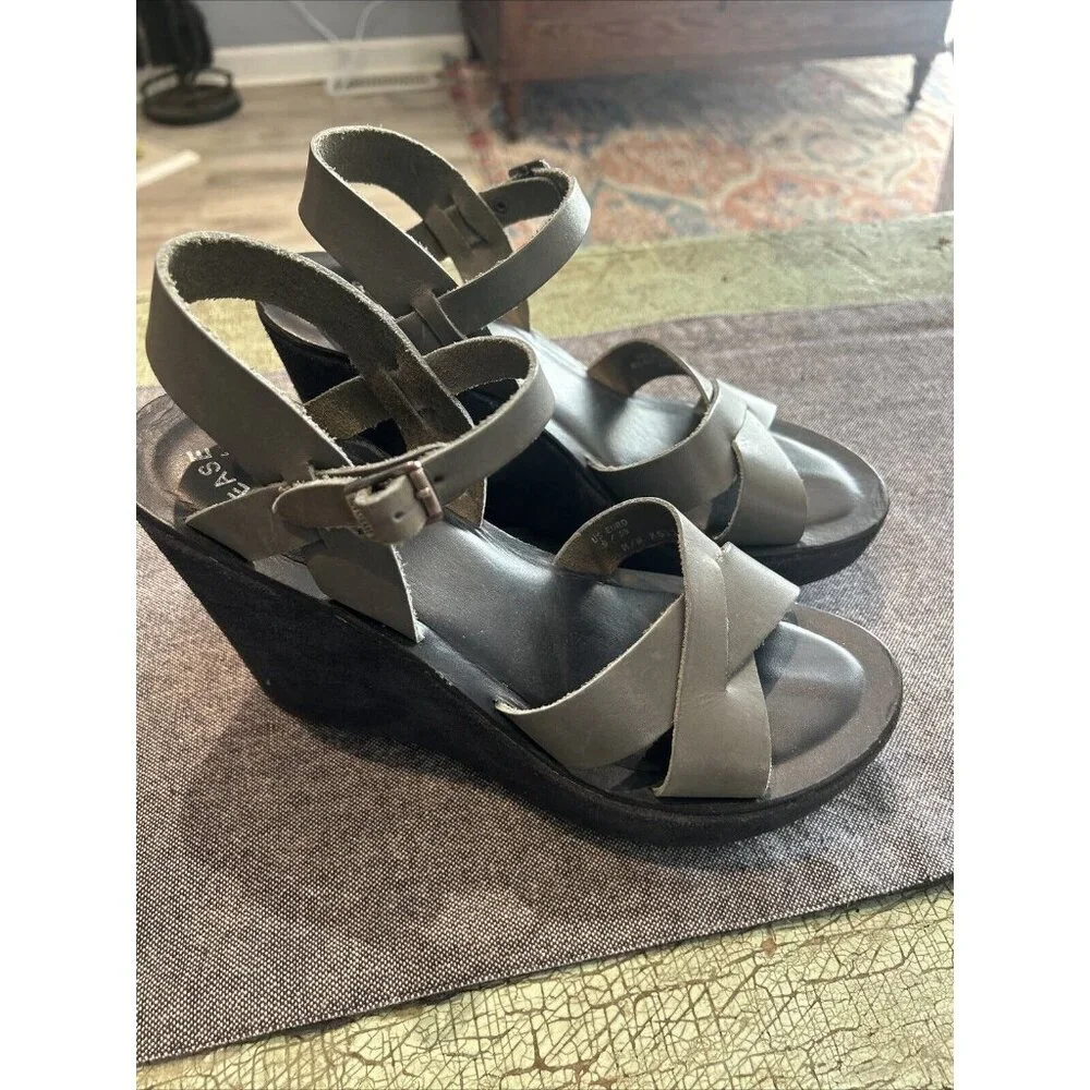 Kork-Ease Leather Wedge Sandals Gray Taupe Ankle Strap Size 8 / 39